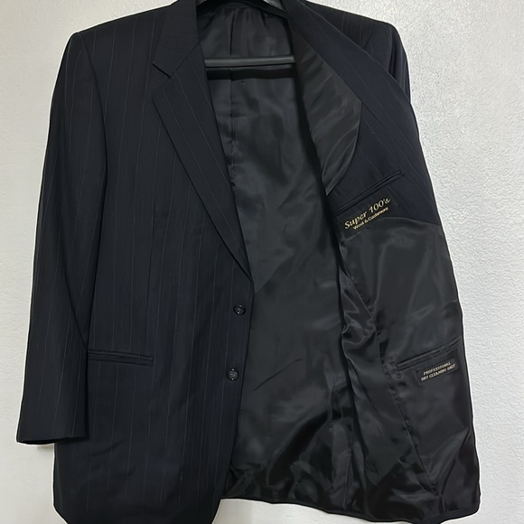 Dario Di Napoli 100% Wool and Cashmere 2 Pieces Suit, Striped Black Color. - Picture 3 of 16